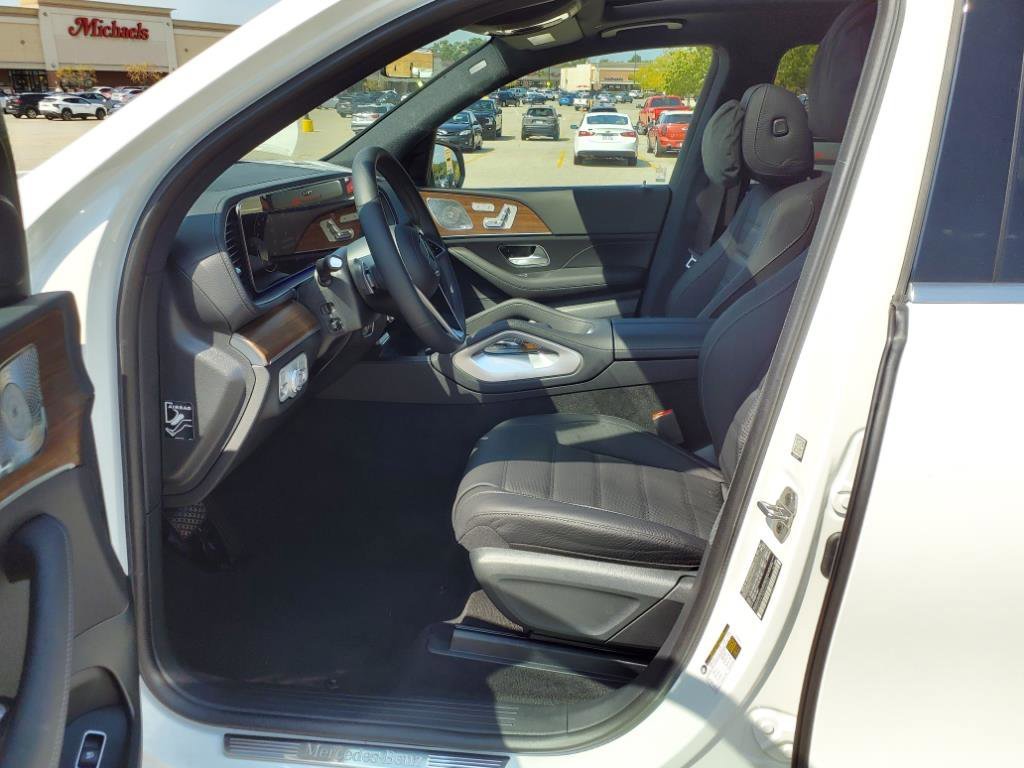 Certified Used 2025 POLAR WHITE Mercedes-Benz GLS 450 image 10
