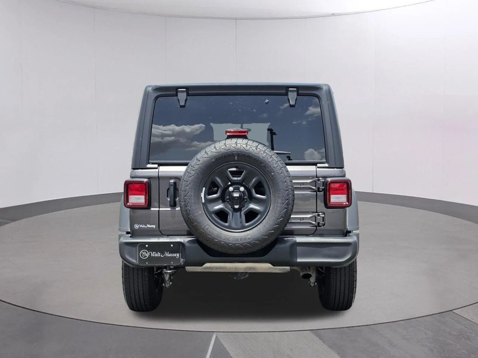 Used 2026 Granite Crystal Metallic Clearcoat Jeep Sport image 7