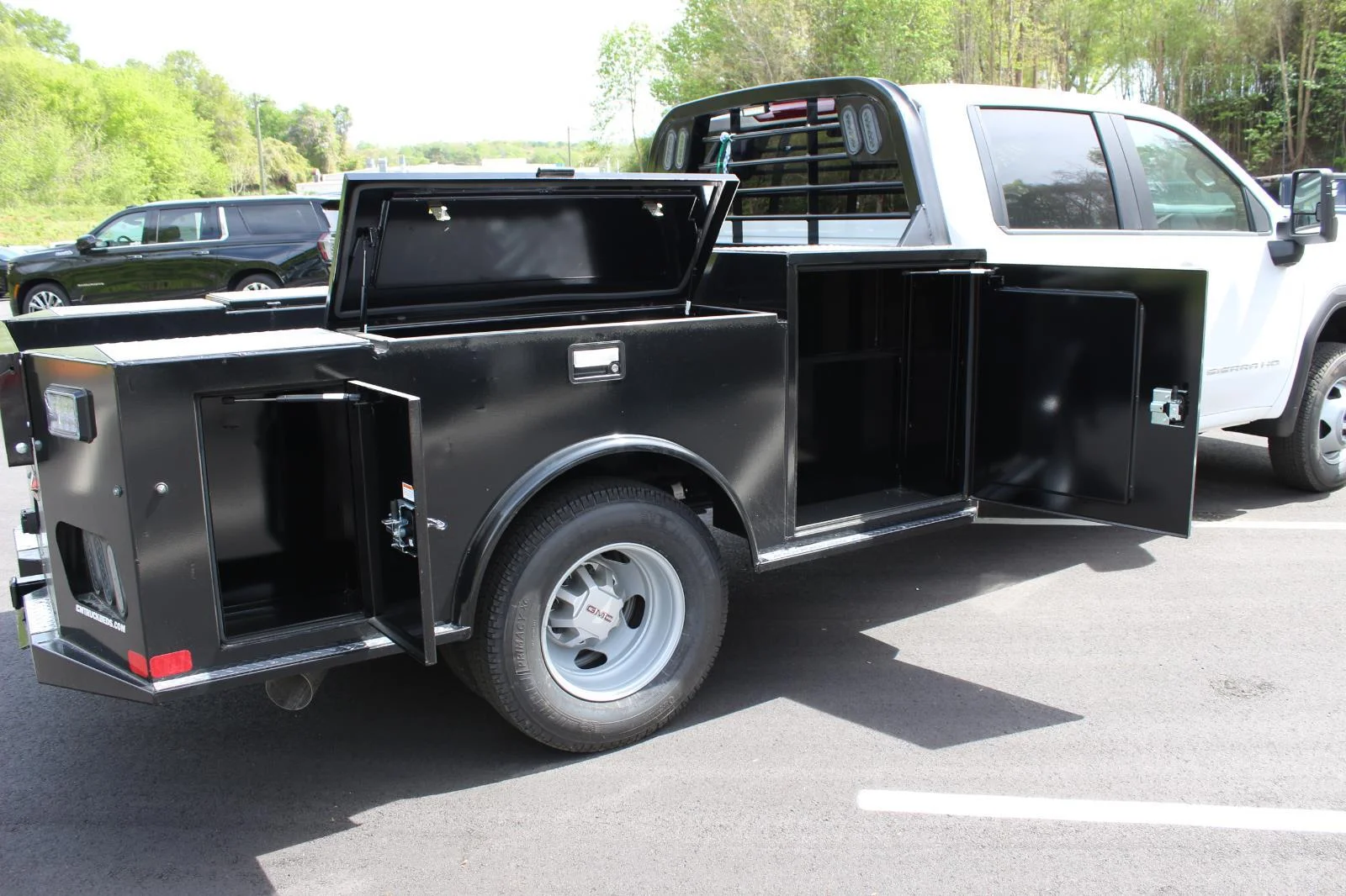 New 2026 Summit White GMC Pro image 8