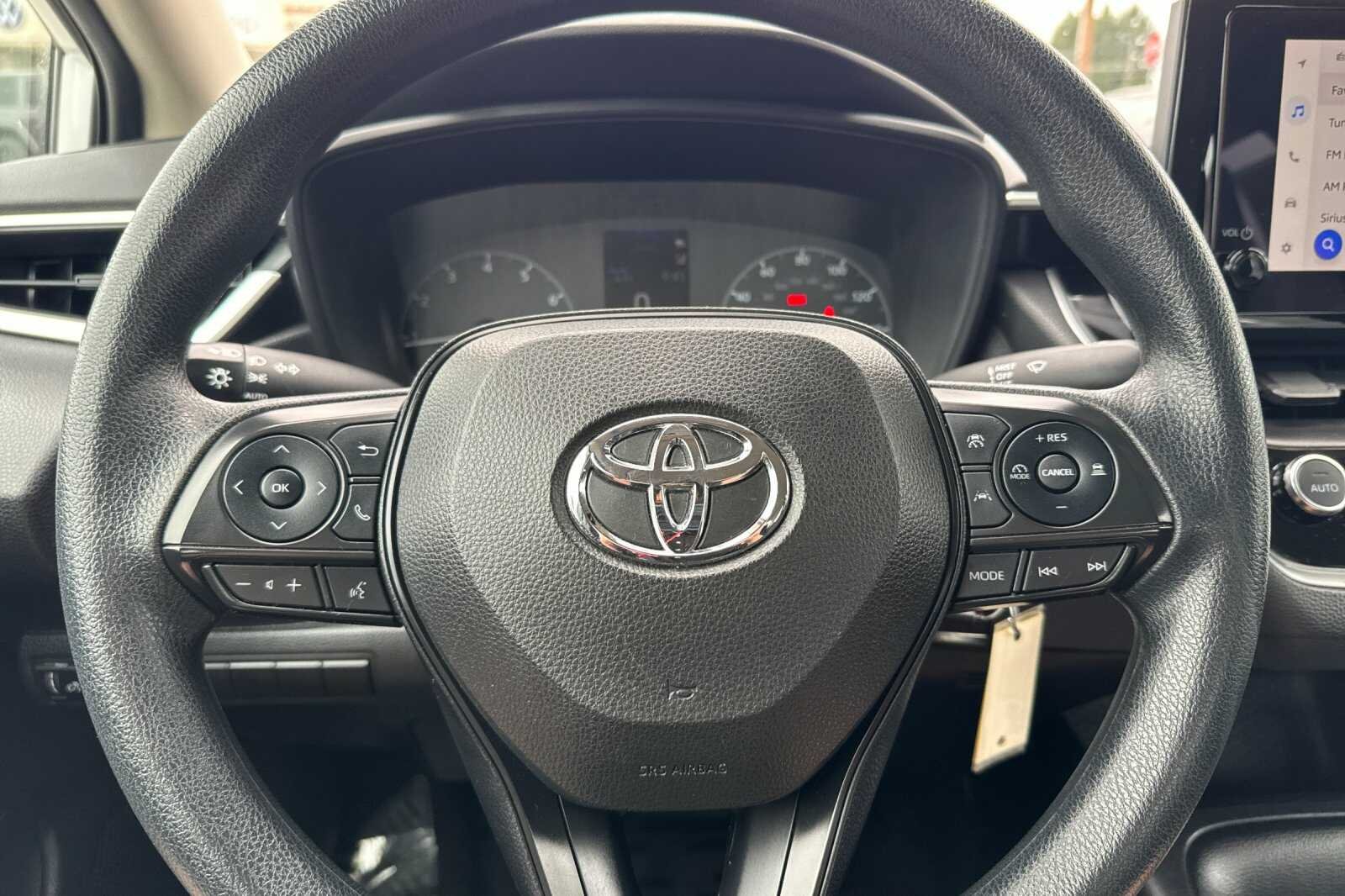 Used 2023 White Toyota LE image 21