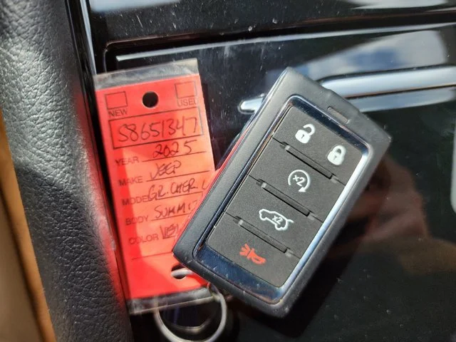 Used 2025 Red Jeep Summit image 23