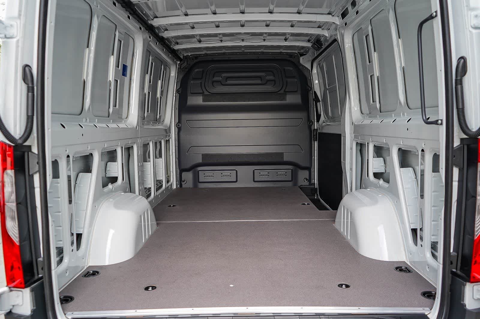 Used 2026 Arctic White Mercedes-Benz  image 19