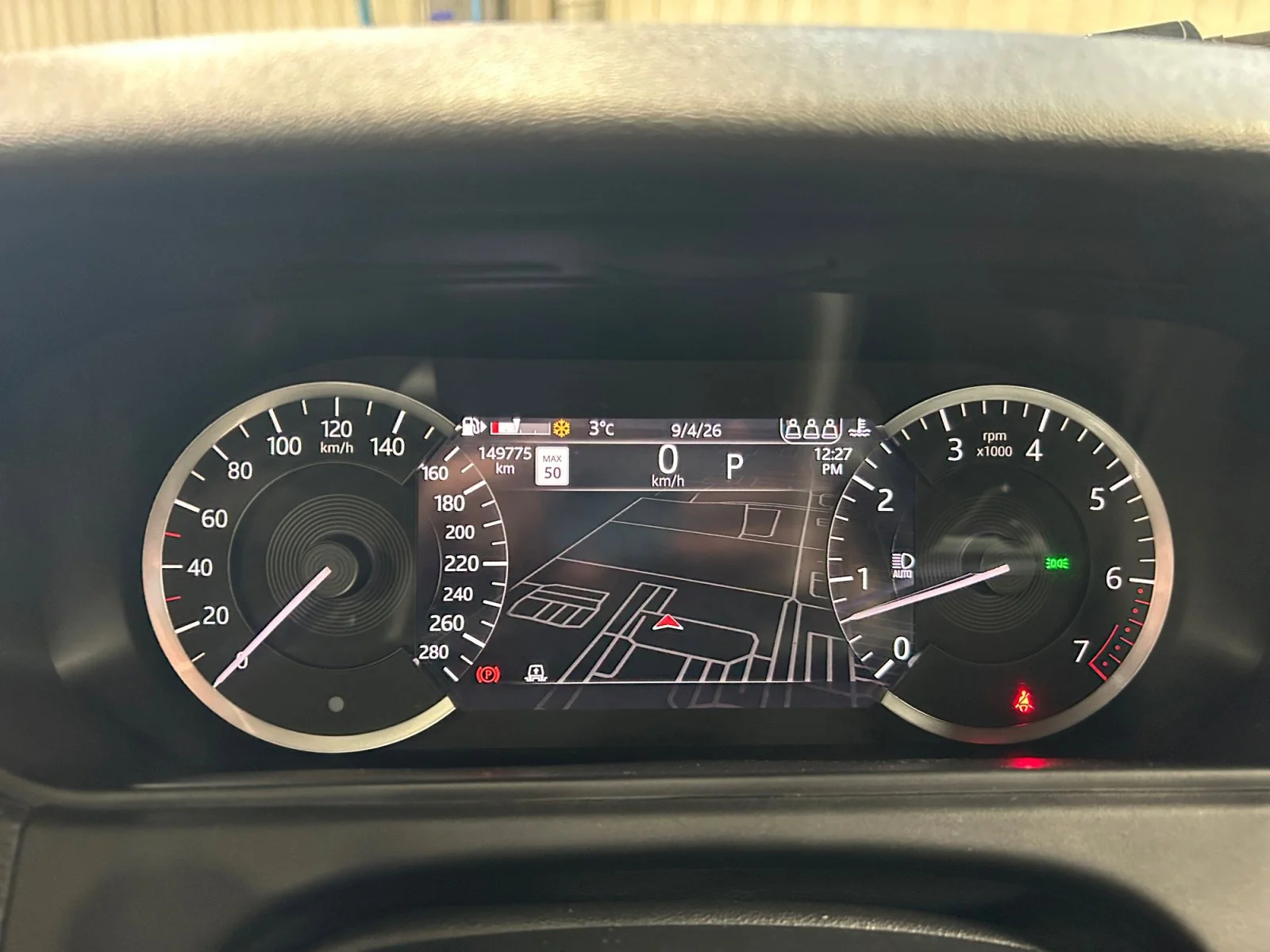 Used 2021 WHITE Land Rover R-DYNAMIC S image 22