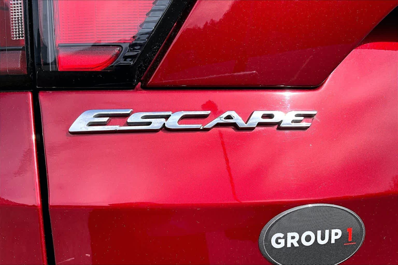 Used 2018 Ruby Red Metallic Tinted Clearcoat Ford Titanium image 33