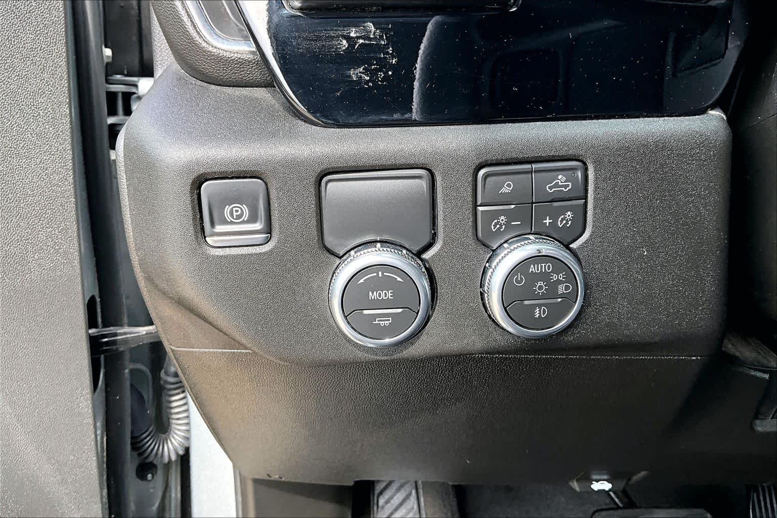 Used 2026 Sterling Metallic GMC SLT image 36