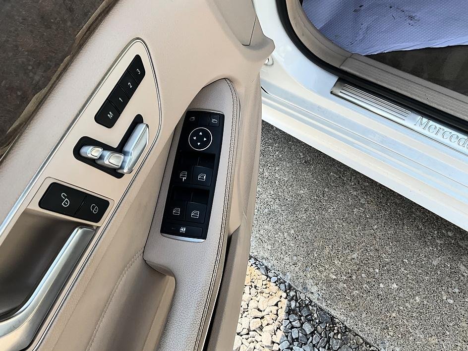 Used 2014 White Mercedes-Benz E 350 image 14