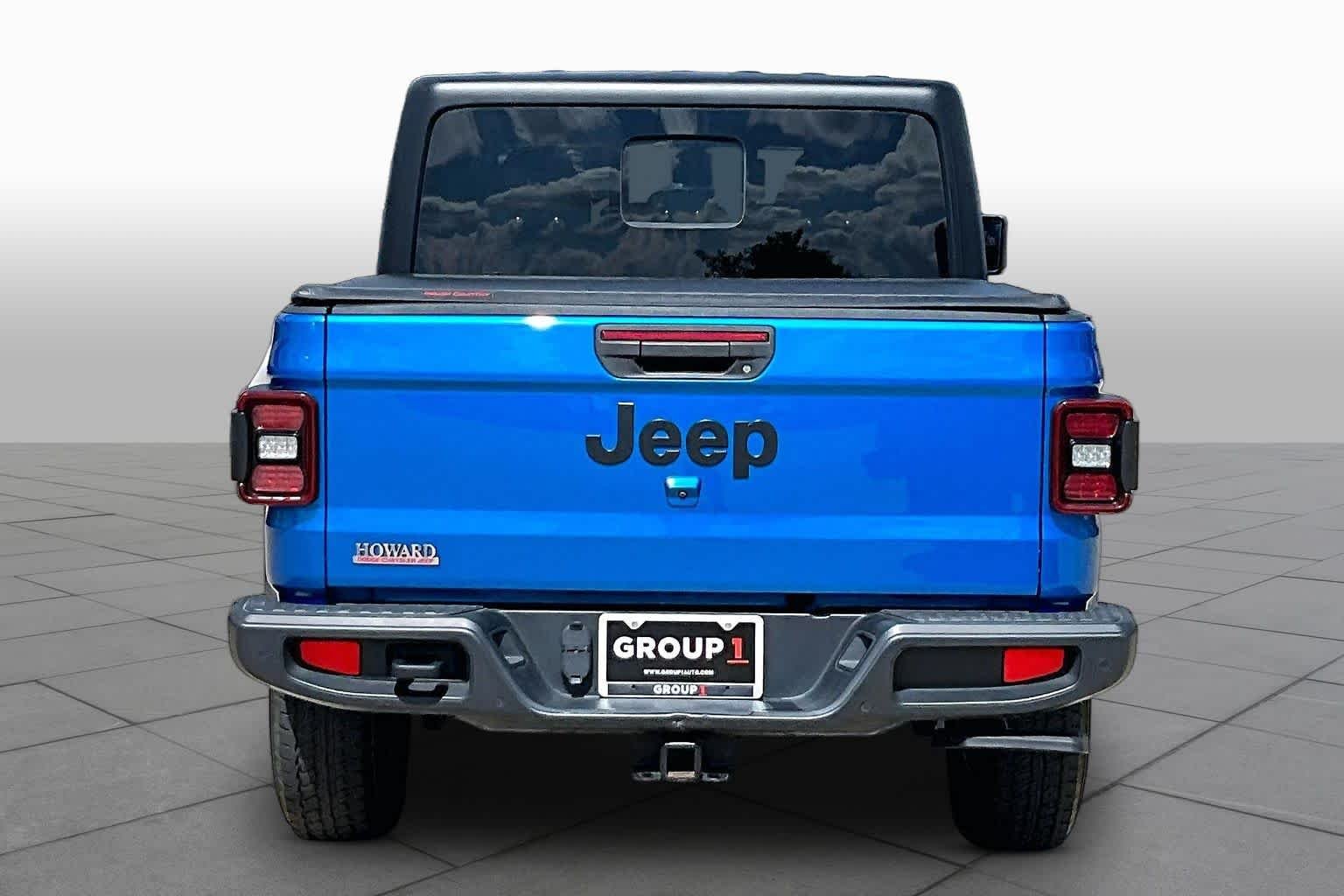 Used 2024 Hydro Blue Pearlcoat Jeep Sport S image 3