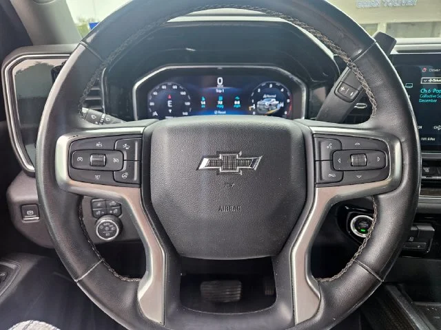 Used 2024 Summit White Chevrolet LT image 12