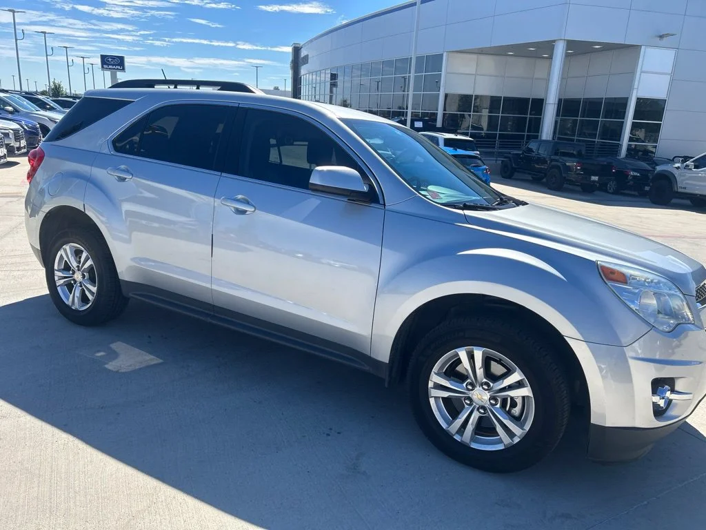 Used 2014 Silver Chevrolet LT image 2