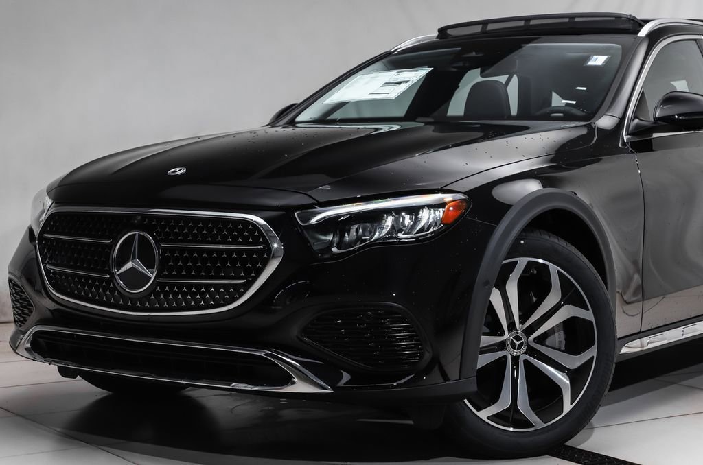 New 2026 Obsidian Black Metallic Mercedes-Benz E 450 image 18