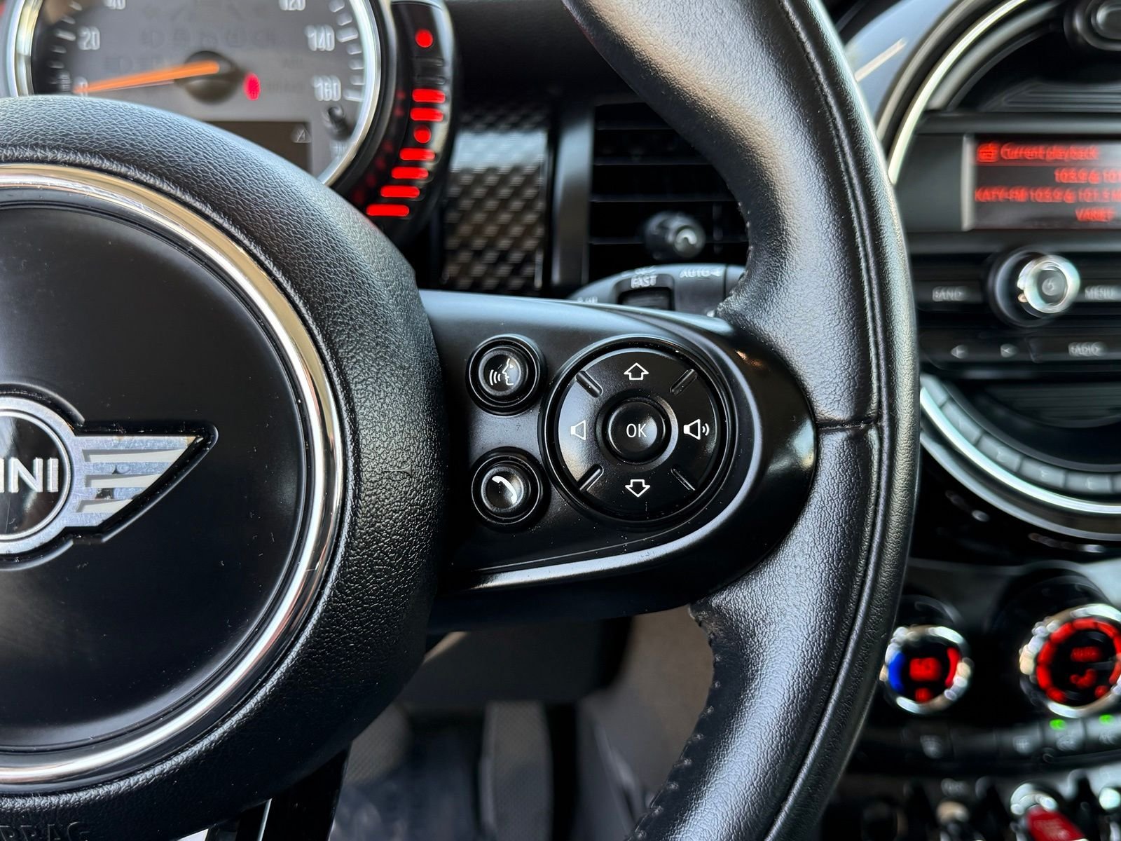 Used 2016 Blue MINI Base image 25