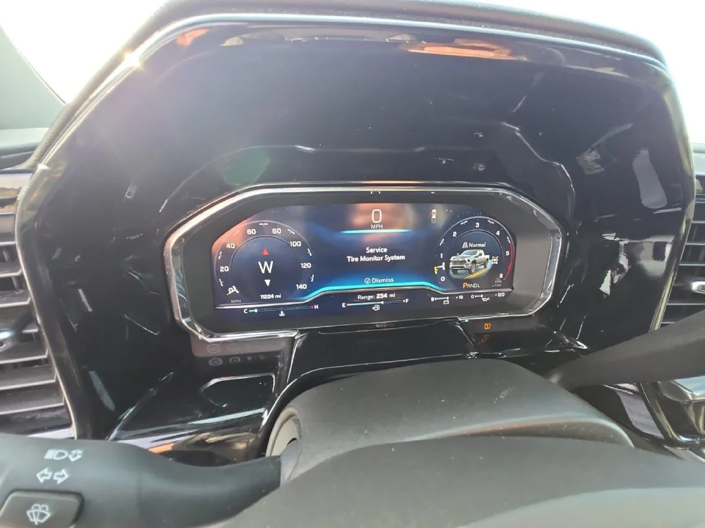 Used 2025 Cypress Gray Chevrolet LT image 20