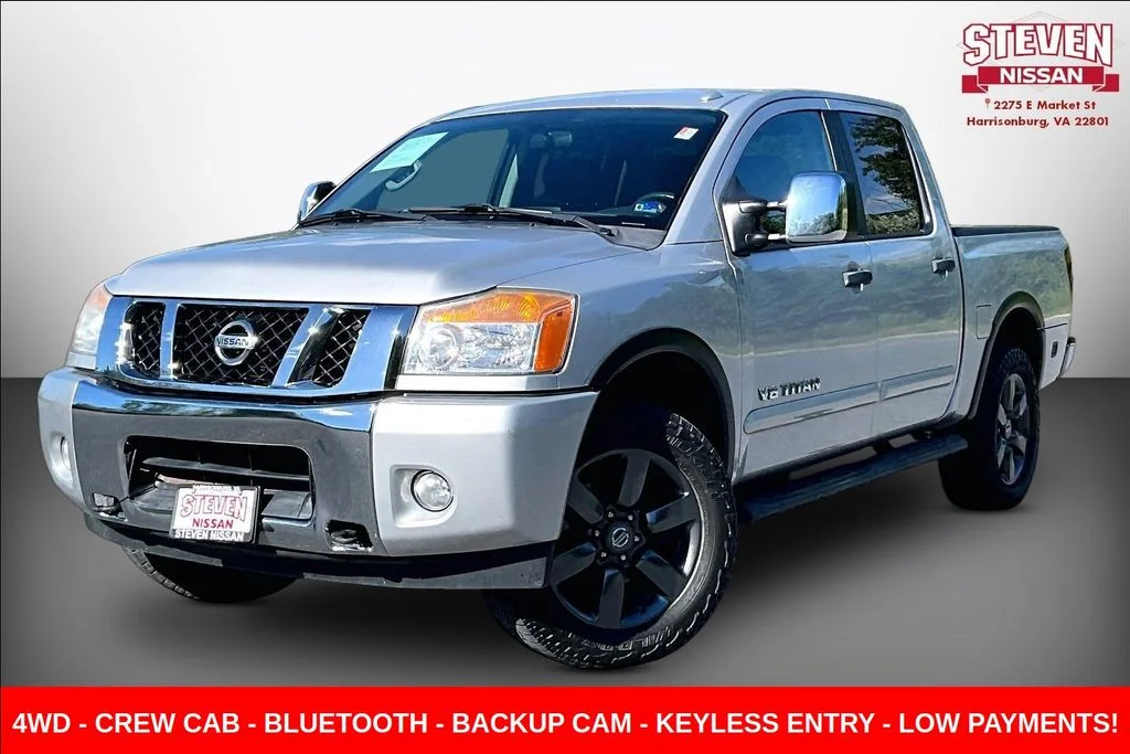Used 2015 Silver Nissan SV image 3