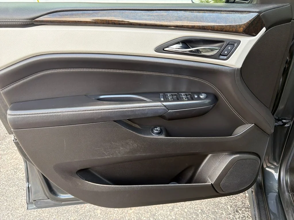 Used 2014 Graphite Metallic Cadillac Performance image 21