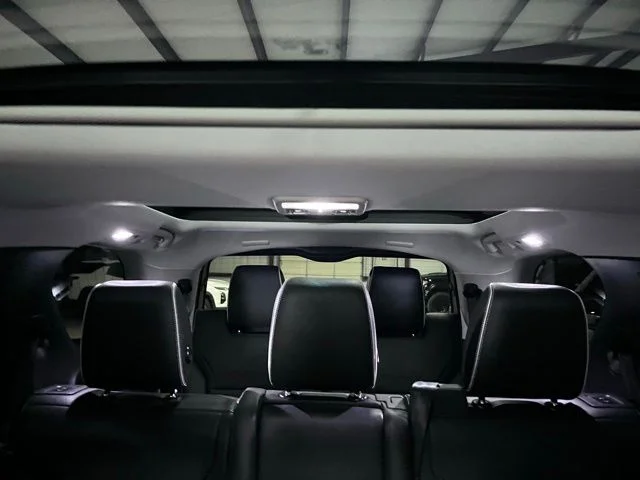 Used 2017 Black Land Rover First Edition image 14