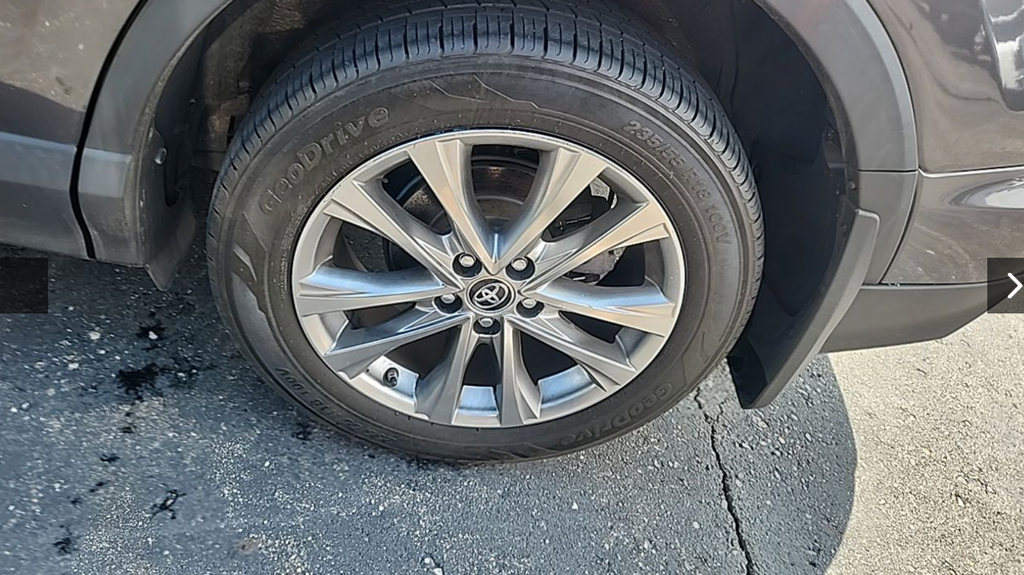 Used 2016 Magnetic Gray Metallic Toyota Limited image 5