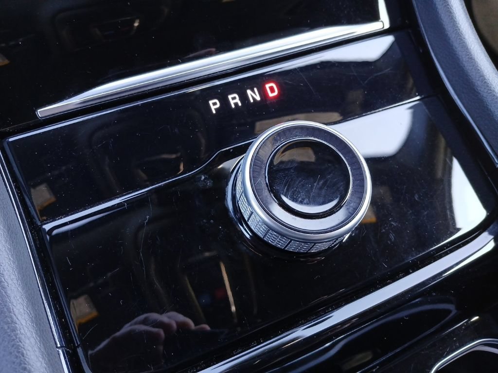 Used 2023 Silver Jeep Altitude X image 28