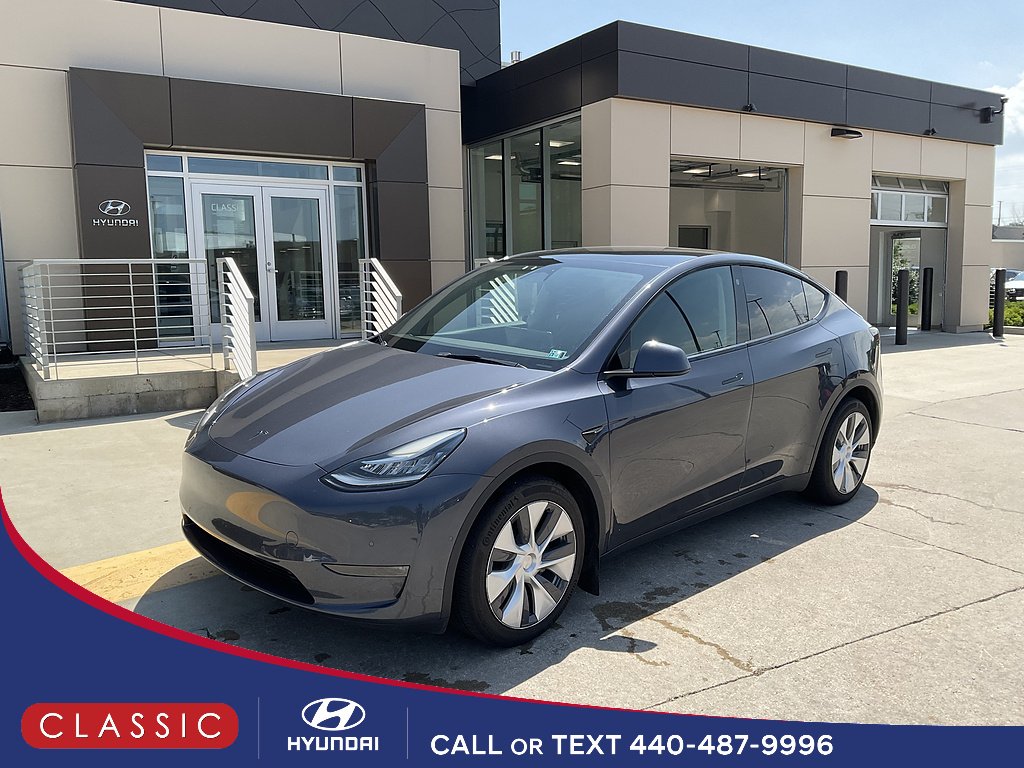 2022 Tesla Model Y Long Range Dual Motor All-Wheel Drive's photo