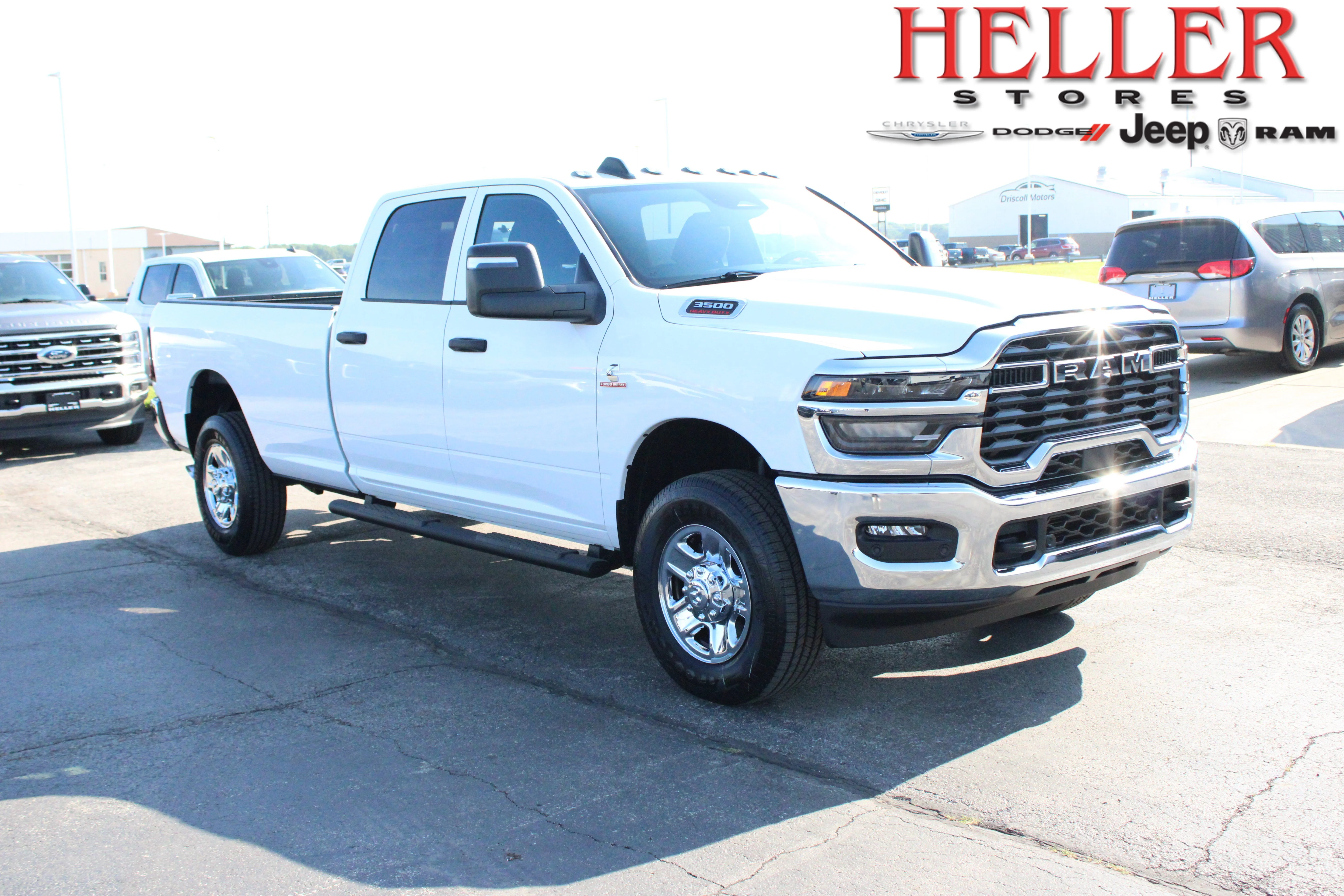 New 2026 Bright White Clear-Coat Exterior Paint RAM Tradesman image 1
