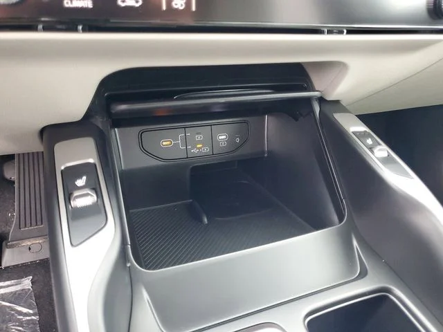 2025 Kia Sorento EX Hybrid - Photo 19