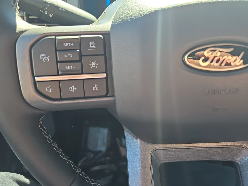 2025 Ford F-150 Lariat - Photo 16