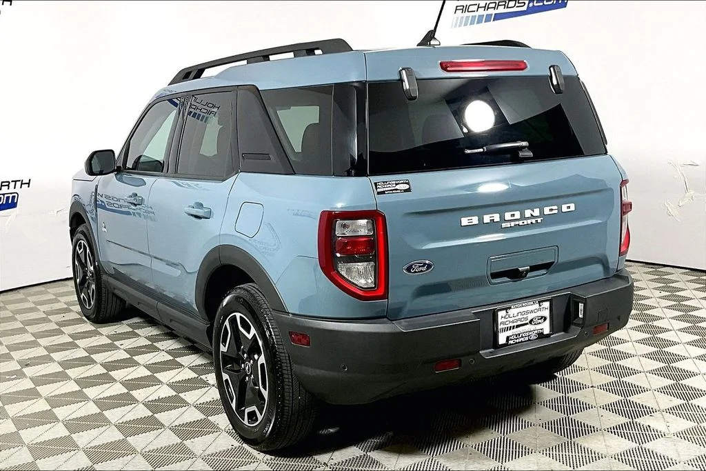 Used 2023 Area 51 Ford Outer Banks image 8