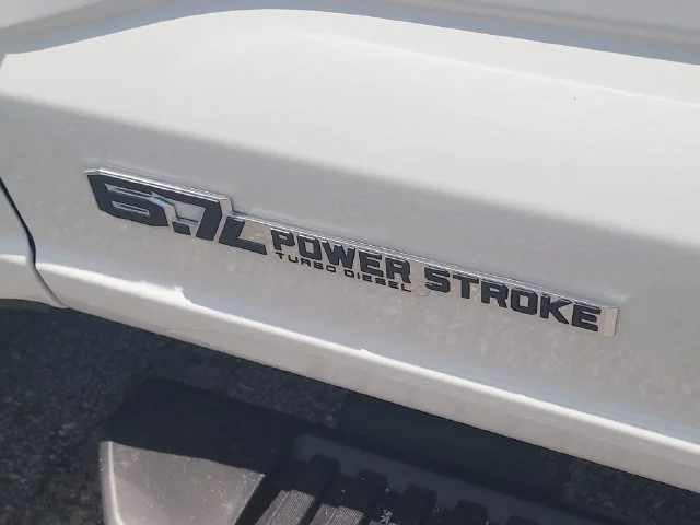 New 2027 Oxford White Ford XL 4WD CREW CAB image 10