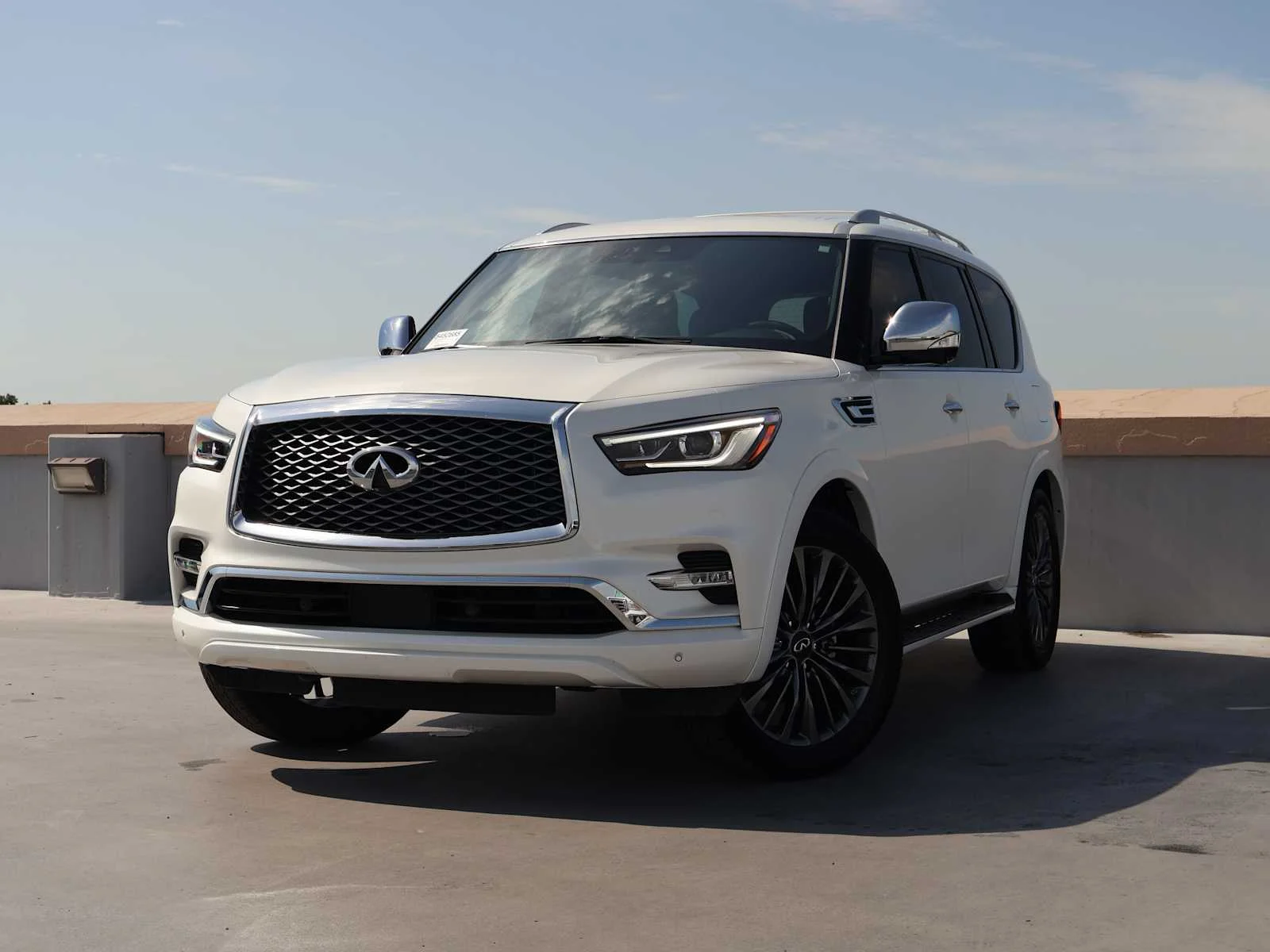 2023 INFINITI QX80 SENSORY