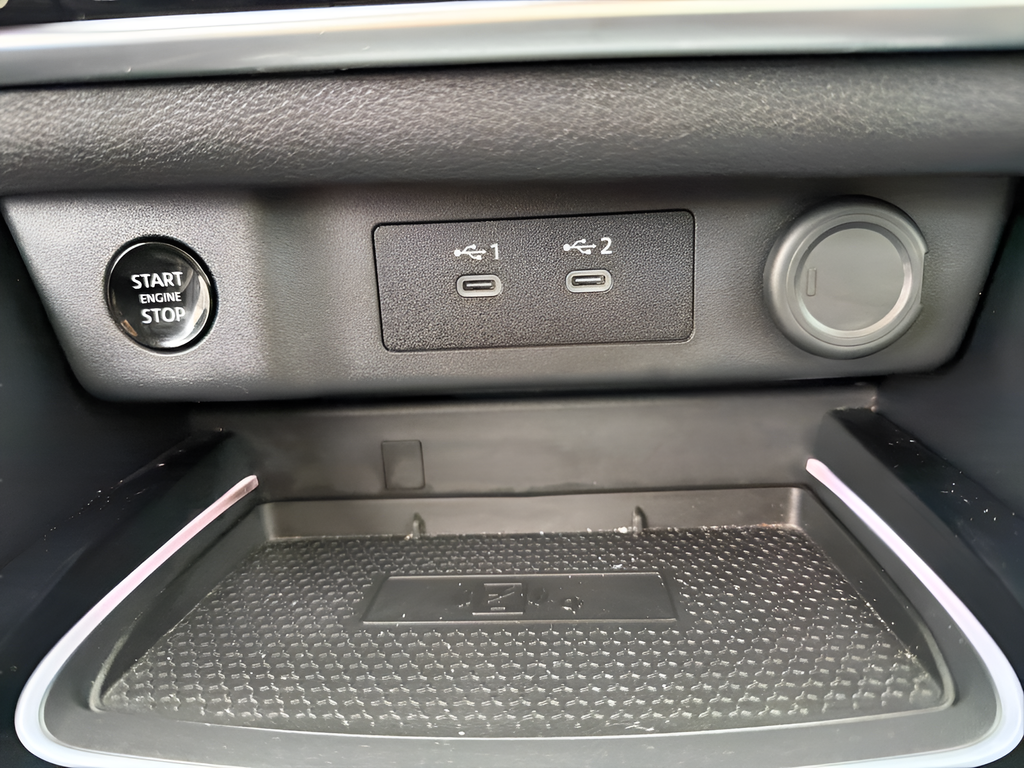 Used 2024 Blue Nissan Platinum image 38