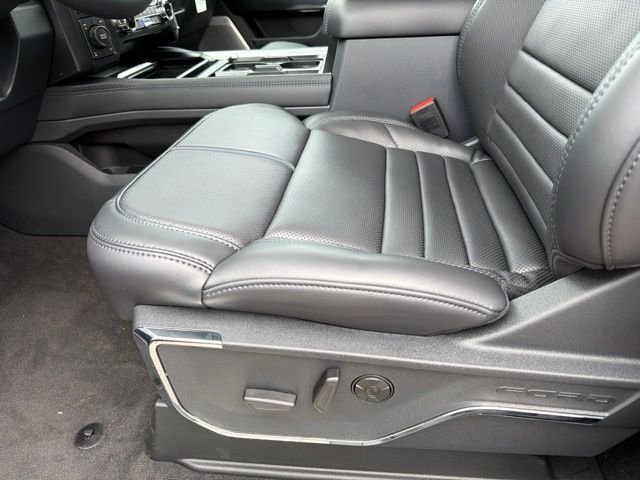 New 2026 Agate Black Metallic Ford F-350® Platinum® image 15