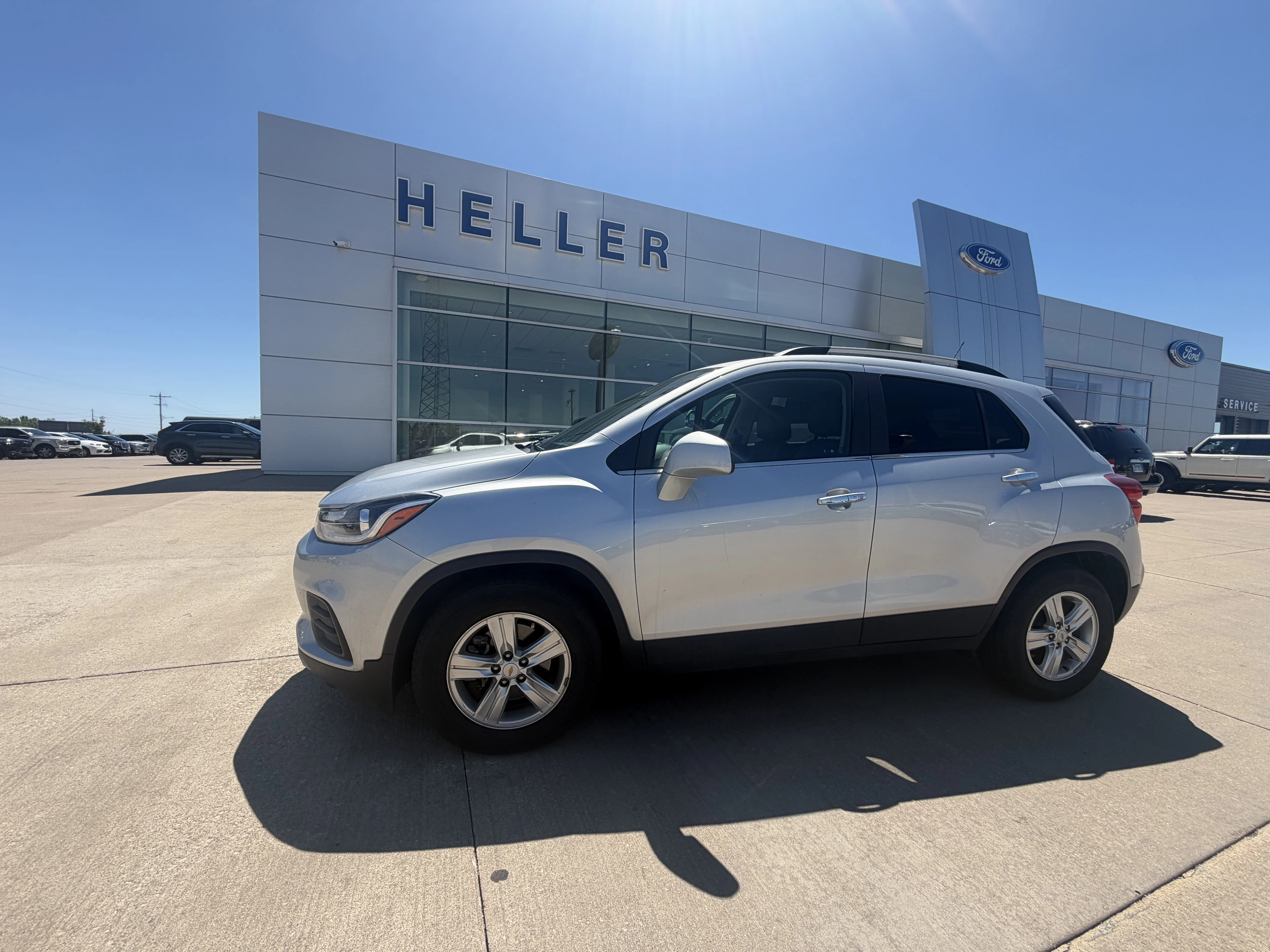 Used 2019 Silver Ice Metallic Chevrolet LT image 3