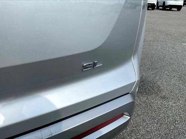 Used 2025 Silver Nissan SL image 26