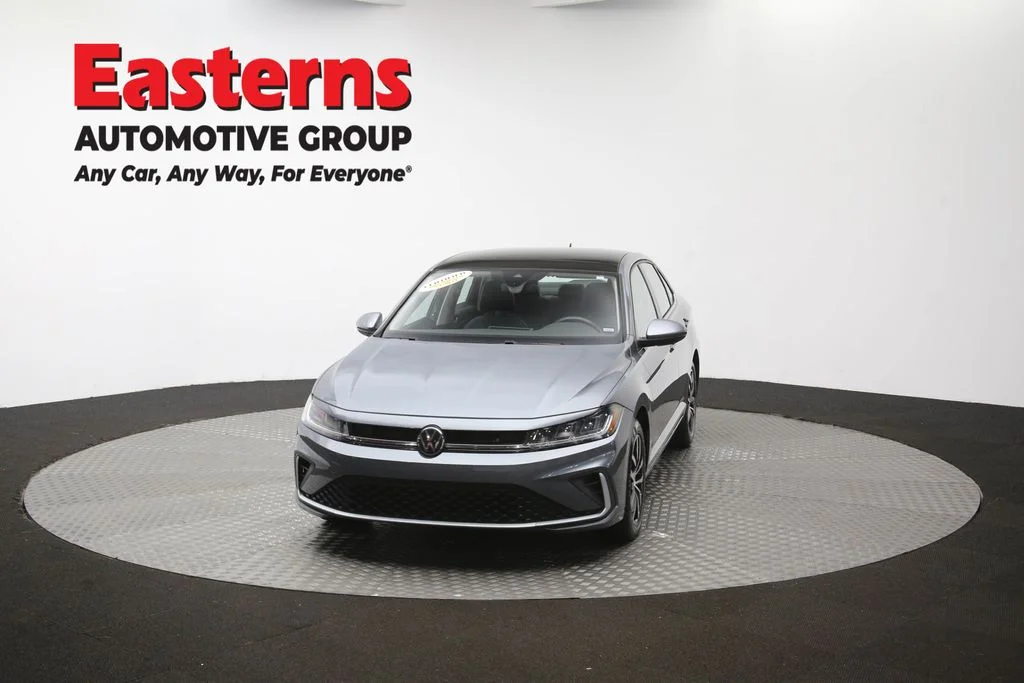 Used 2025 Gray Volkswagen 1.5T SE image 52