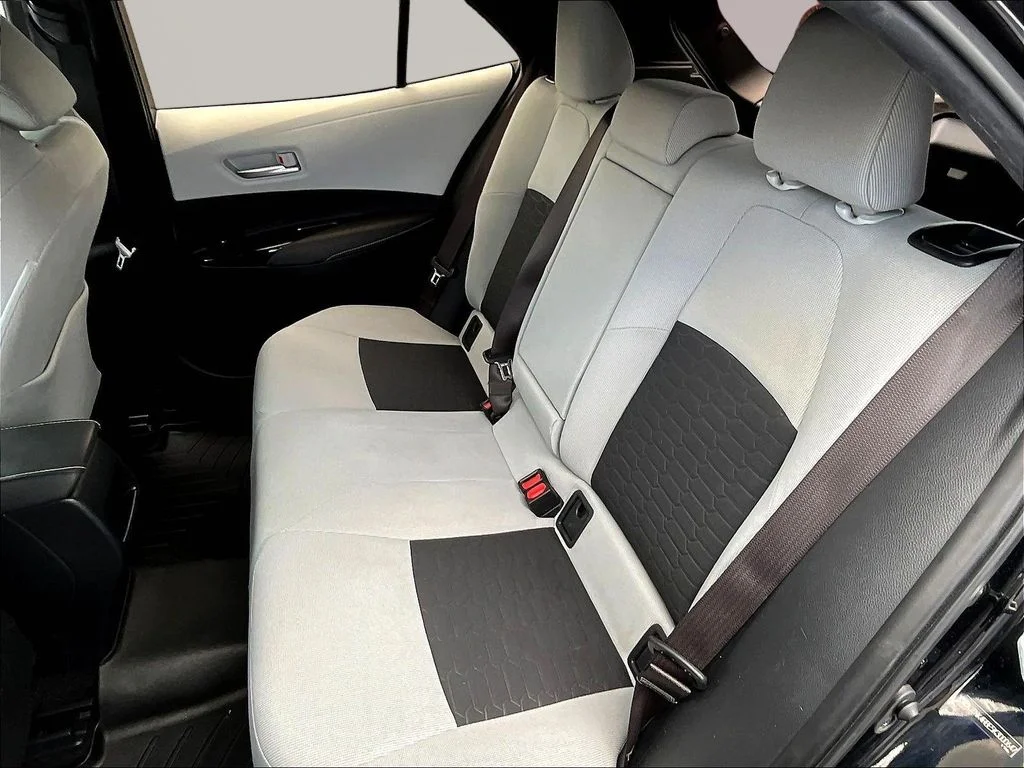 Used 2019 Midnight Black Metallic Toyota SE image 22
