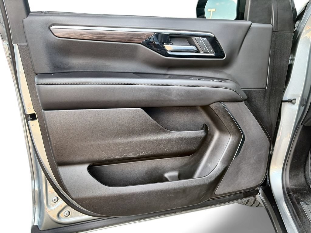 2025 Chevrolet Tahoe Z71 - Photo 23