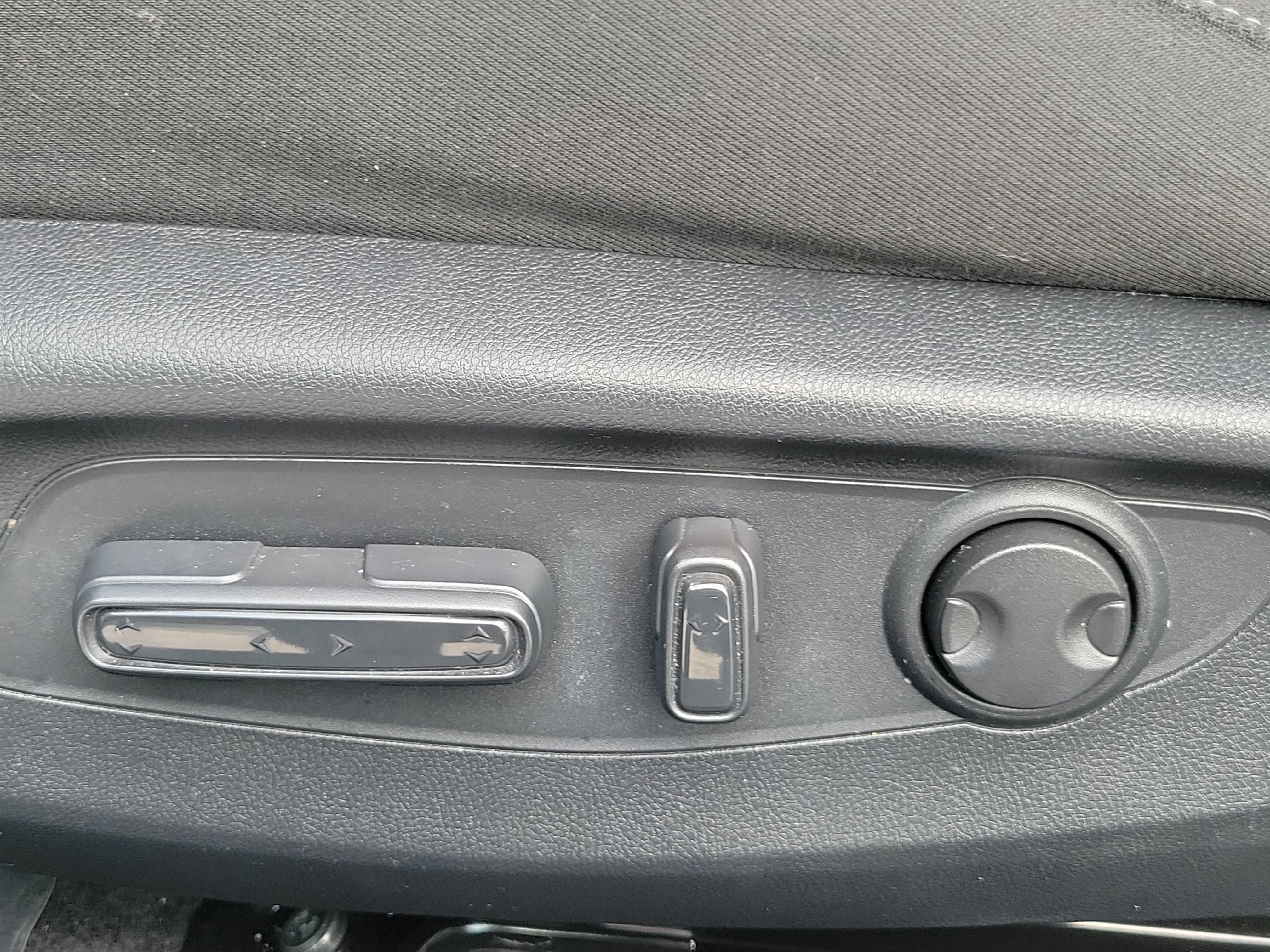Used 2024 Platinum White Pearl Honda HYBRID SPORT image 23