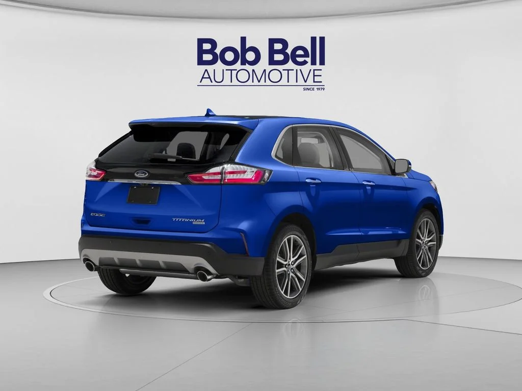Used 2020 Blue Ford SEL image 2