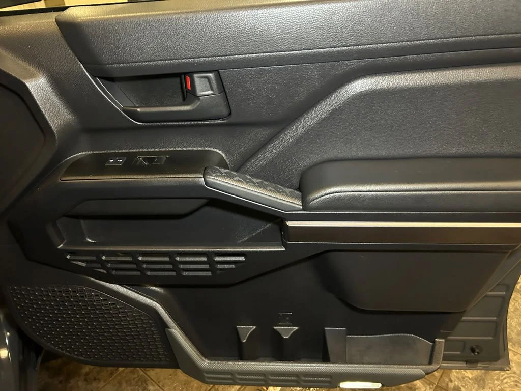 Used 2025 Underground Toyota SR5 image 16