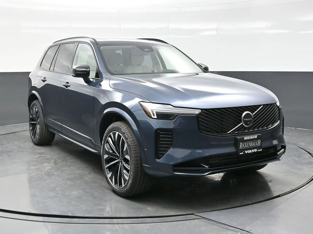 2026 Volvo XC90 T8 Recharge Ultra Dark 6-Seater 4WD's photo