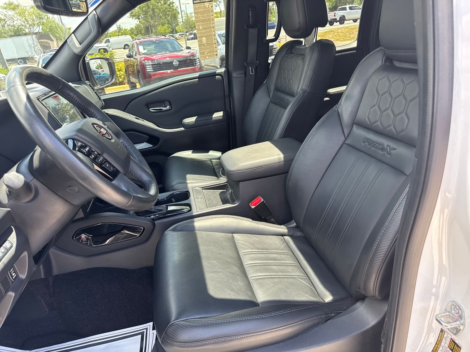 Used 2022 Glacier White Nissan PRO-X image 29