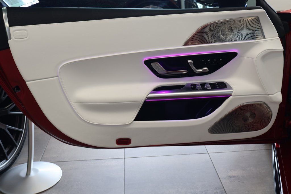 New 2026 MANUFAKTUR garnet red metallic (Red Ambiance) Mercedes-Benz Maybach SL 680 image 6
