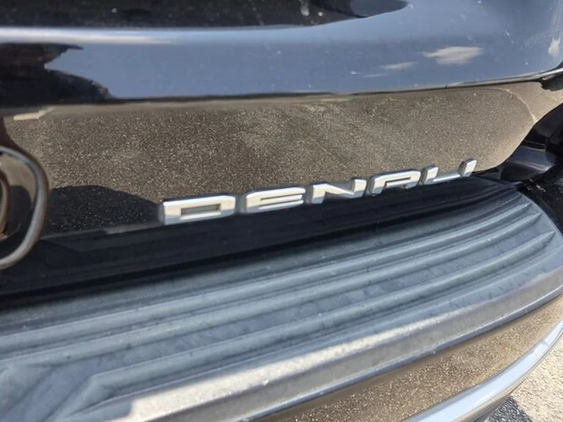 Used 2022 Onyx Black GMC Denali image 12