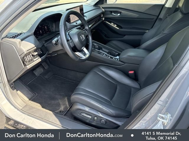 Used 2025 Urban Gray Pearl Honda Touring image 13