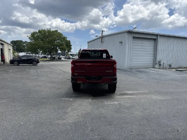 Used 2022  Chevrolet High Country image 6