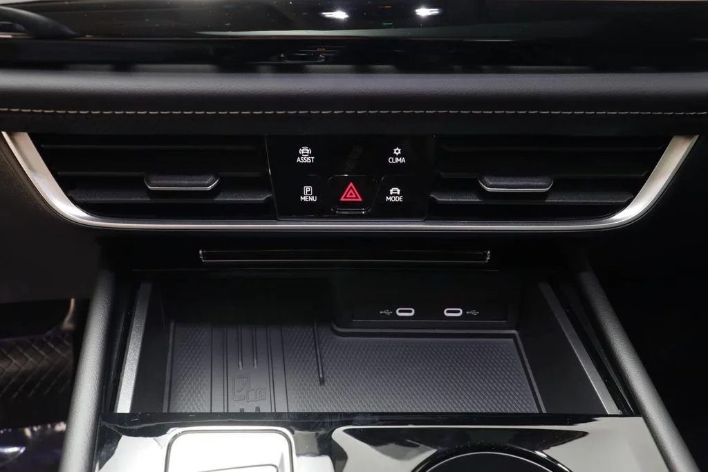 New 2026 Deep Black Volkswagen 2.0T SE w/Technology image 12