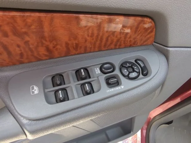 Used 2006 Red Dodge Laramie image 13