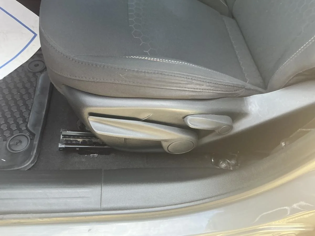 Used 2021 Grey Jeep Upland Edition image 17