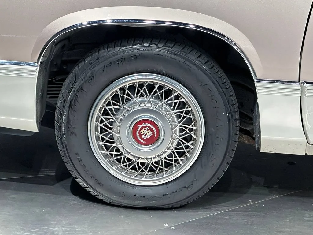 Used 1989  Cadillac NA image 14