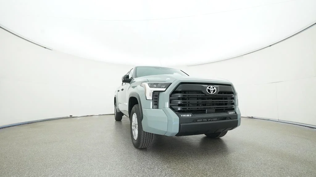 2025 Toyota Tundra SR5 - Photo 9