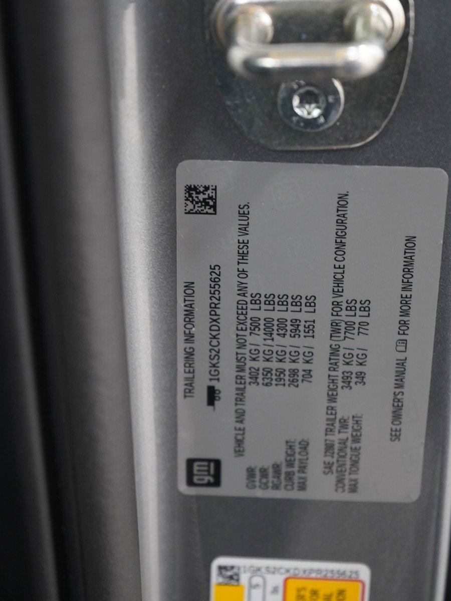 Used 2023 Sterling Metallic GMC AT4 image 31